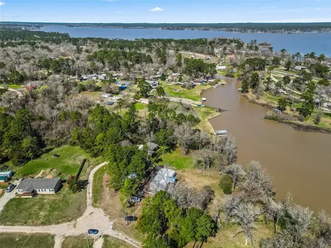 375 Lonesome Dove Trail Trinity TX 75862