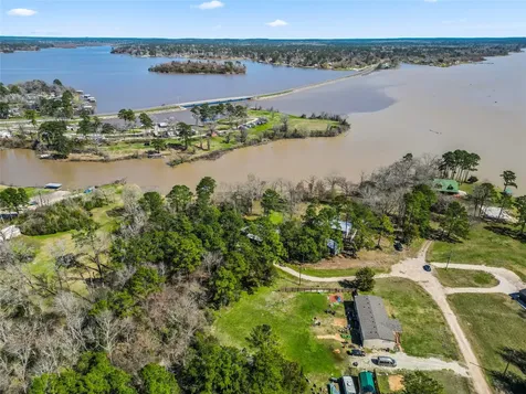 375 Lonesome Dove Trail Trinity TX 75862