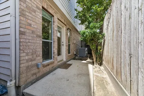 2915 Jackson Street Houston TX 77004