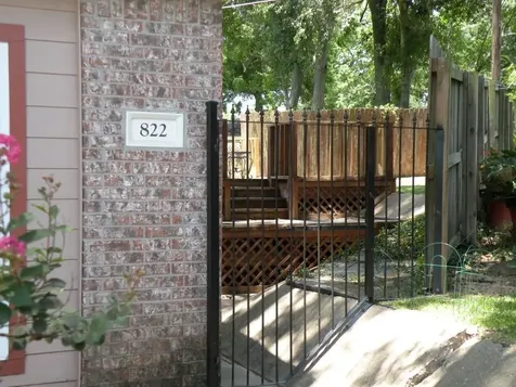 822 Tangle Oaks Drive Bellville TX 77418