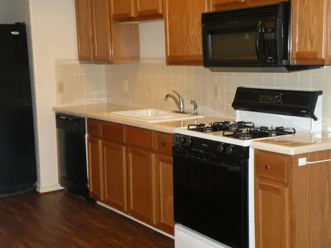 822 Tangle Oaks Drive Bellville TX 77418
