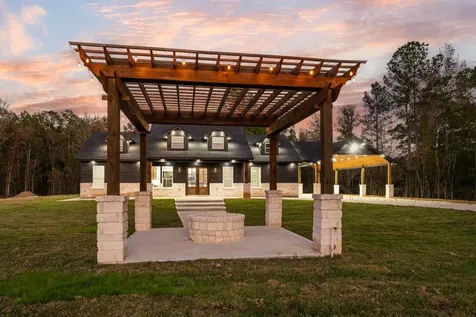 2199 County Road 301 N Dayton TX 77535