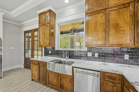 2199 County Road 301 N Dayton TX 77535