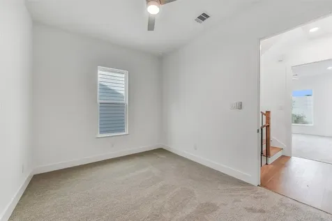 806 Fisher Street G Houston TX 77018