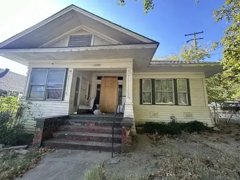 1230 W Woodard Street Denison TX 75020