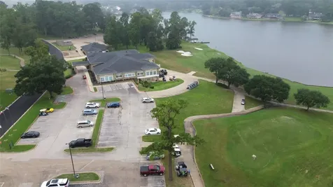 2020 E Lake Drive Huntsville TX 77340