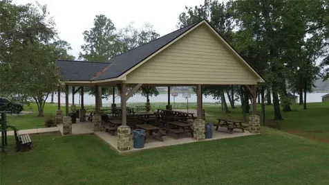 2020 E Lake Drive Huntsville TX 77340