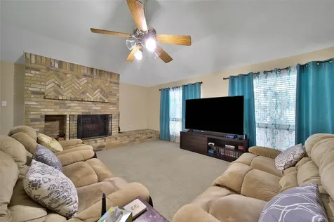 2820 Sugar Wood Drive League City TX 77573