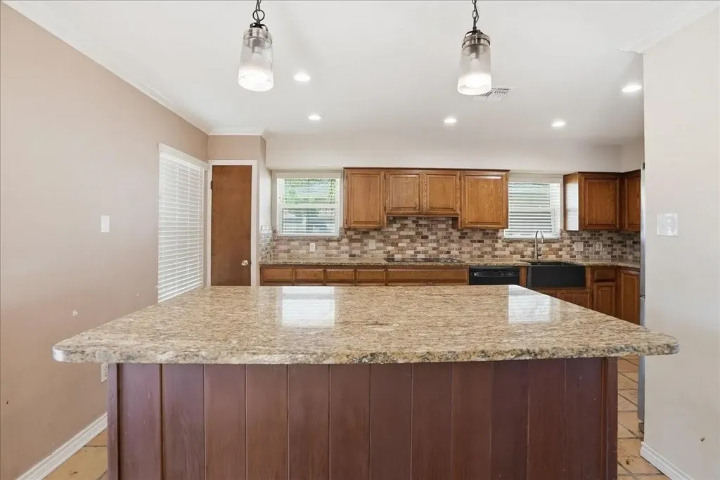 501 Dolphin Place Corpus Christi TX 78411
