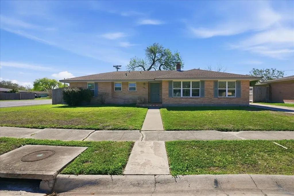 501 Dolphin Place Corpus Christi TX 78411