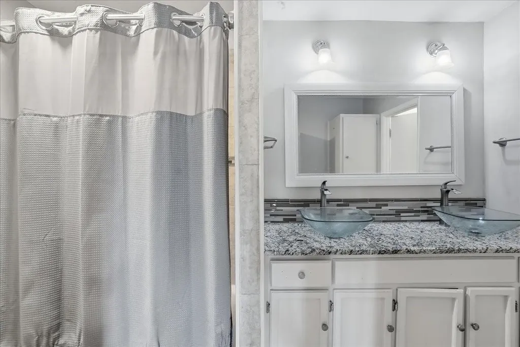 501 Dolphin Place Corpus Christi TX 78411