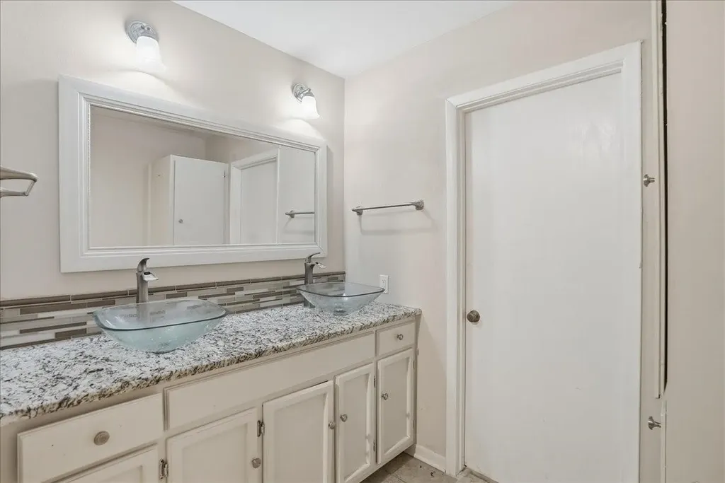 501 Dolphin Place Corpus Christi TX 78411