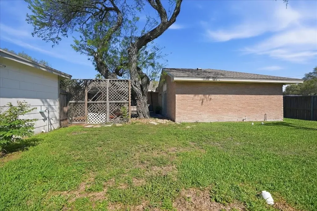 501 Dolphin Place Corpus Christi TX 78411