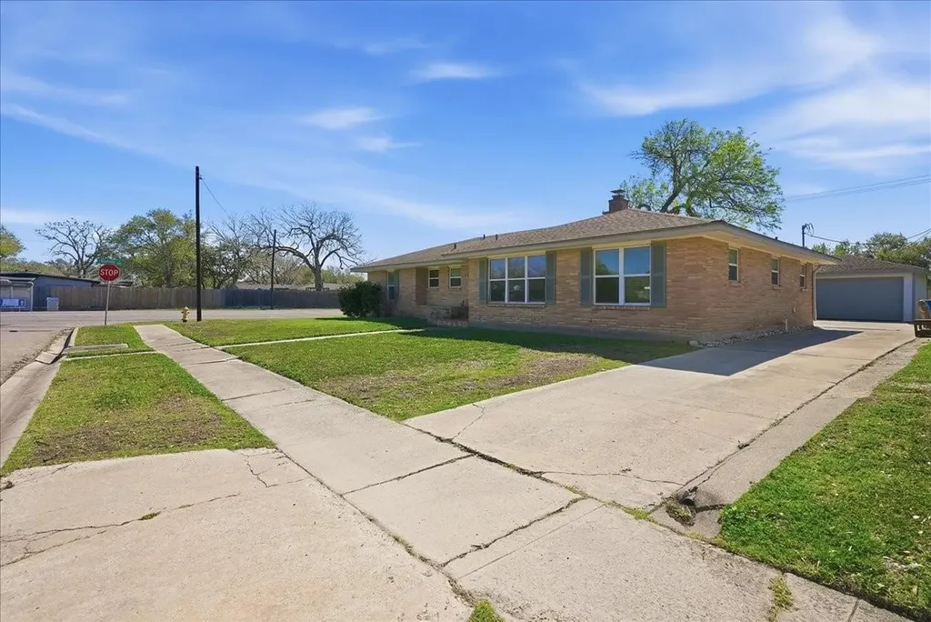 501 Dolphin Place Corpus Christi TX 78411
