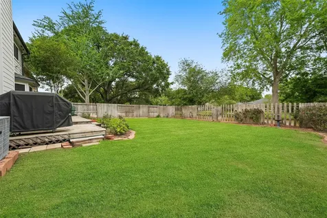 2018 Old Dixie Drive Richmond TX 77406