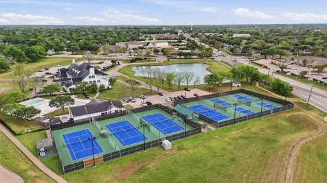 2018 Old Dixie Drive Richmond TX 77406
