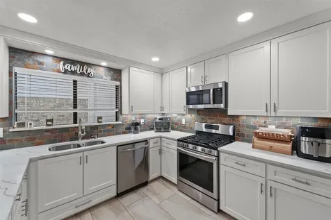 2018 Old Dixie Drive Richmond TX 77406