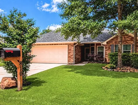 810 Springwood Drive Conroe TX 77385