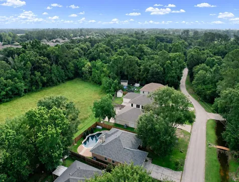 810 Springwood Drive Conroe TX 77385