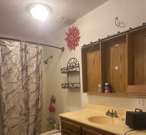 280 Hardin Street Vidor TX 77662