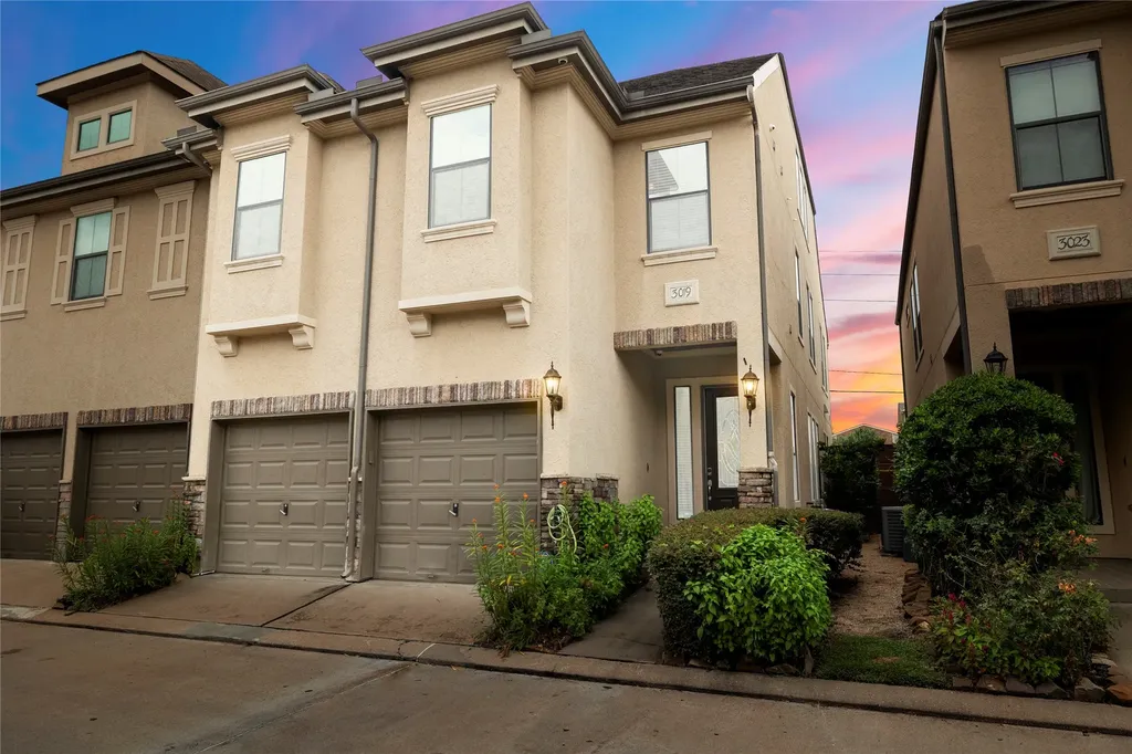 3019 Royal Oaks Grove Houston TX 77082
