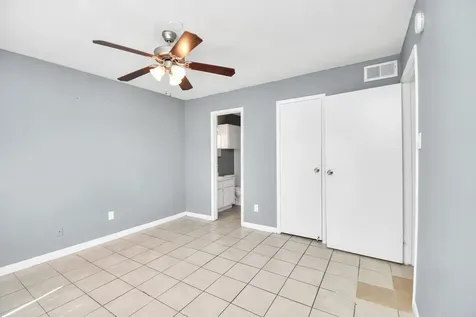 5959 Bonhomme Road 204r Houston TX 77036
