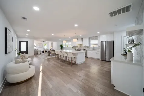 2501 Briarhurst Drive Houston TX 77057