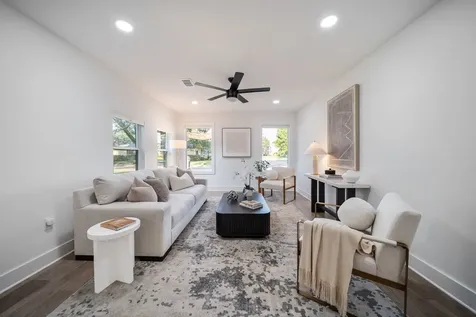 2501 Briarhurst Drive Houston TX 77057