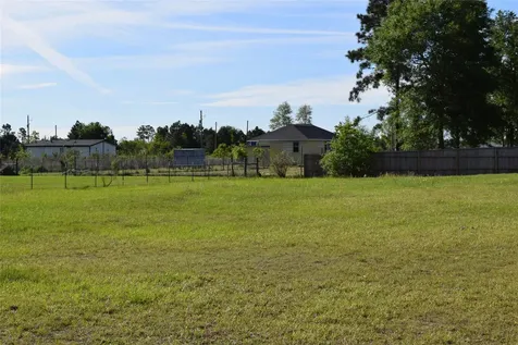 1129 County Road 5100 Cleveland TX 77327