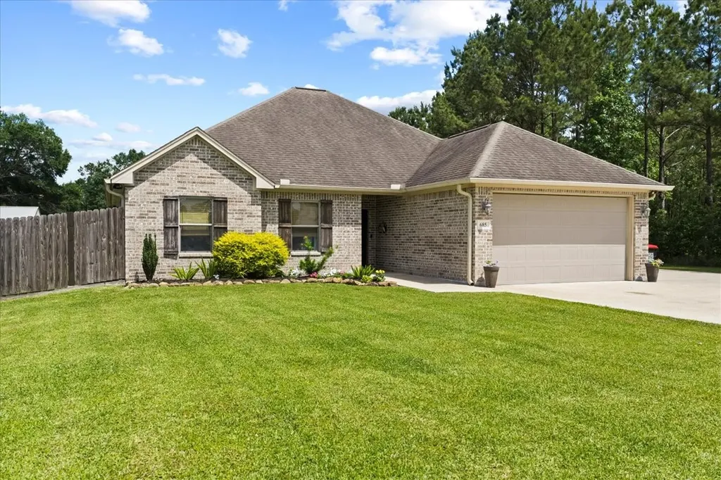 685 Dayna Lane Sour Lake TX 77659