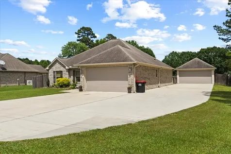 685 Dayna Lane Sour Lake TX 77659