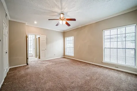 67 N Skyflower Court Spring TX 77381