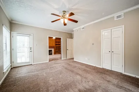 67 N Skyflower Court Spring TX 77381