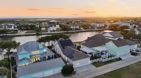 10 Mariner Pass Galveston TX 77554