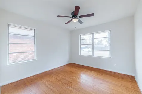 723 E Spreading Oak Drive Houston TX 77076