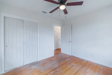 723 E Spreading Oak Drive Houston TX 77076