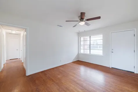 723 E Spreading Oak Drive Houston TX 77076