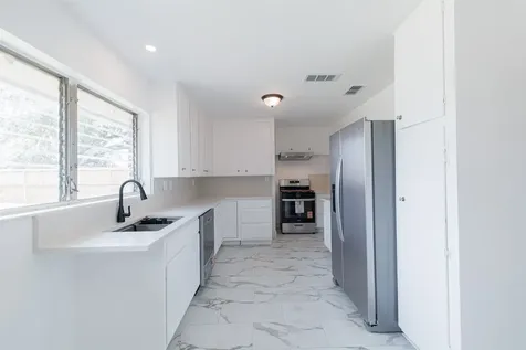 723 E Spreading Oak Drive Houston TX 77076