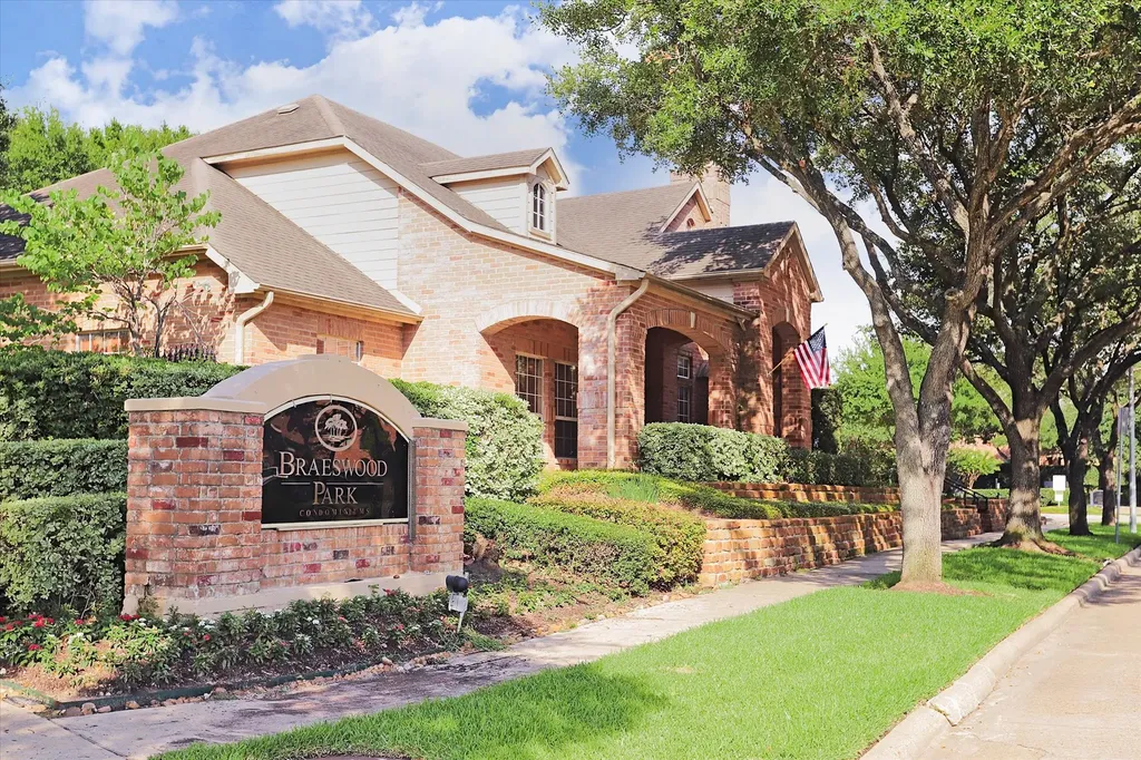 2255 Braeswood Park Drive 137 Houston TX 77030