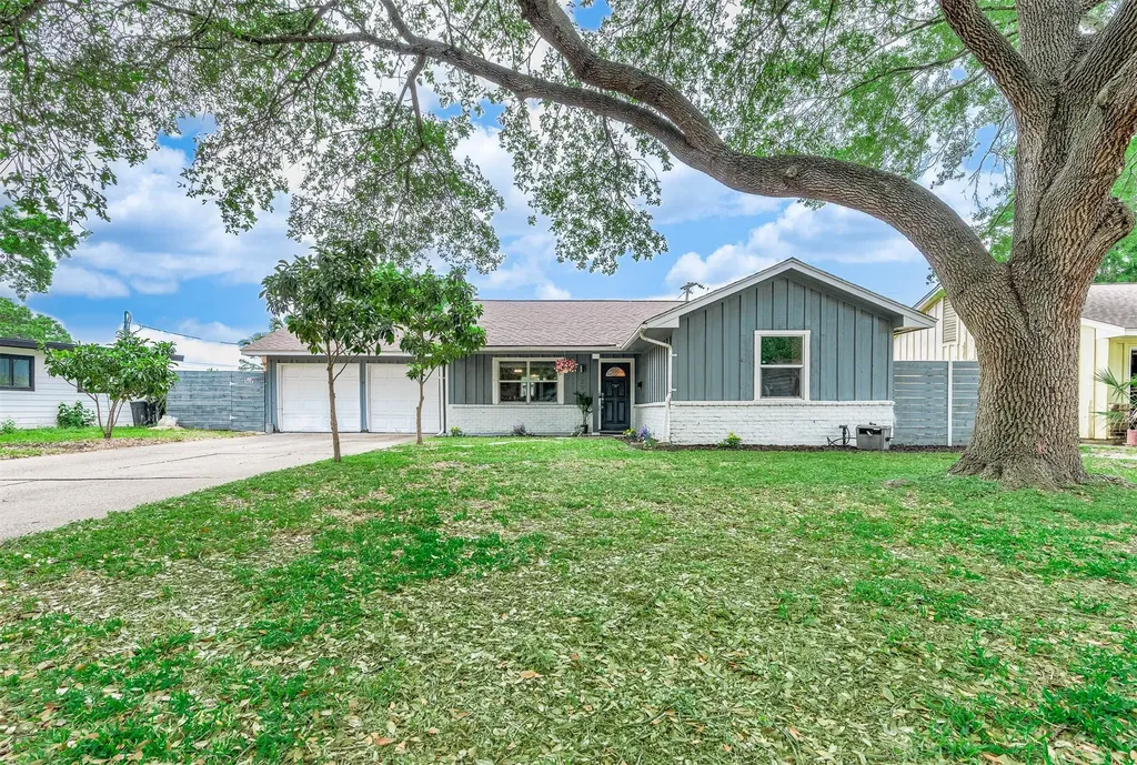 7230 Edgemoor Drive Houston TX 77074