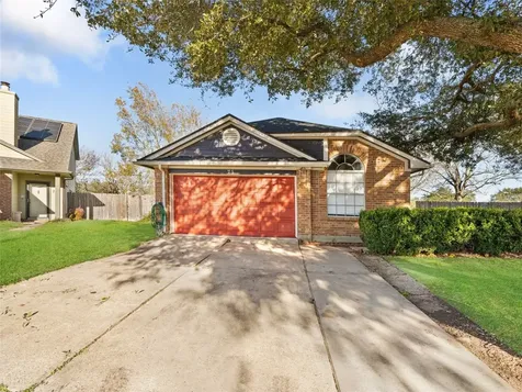 75 Avocado Court Lake Jackson TX 77566