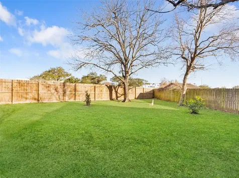 75 Avocado Court Lake Jackson TX 77566