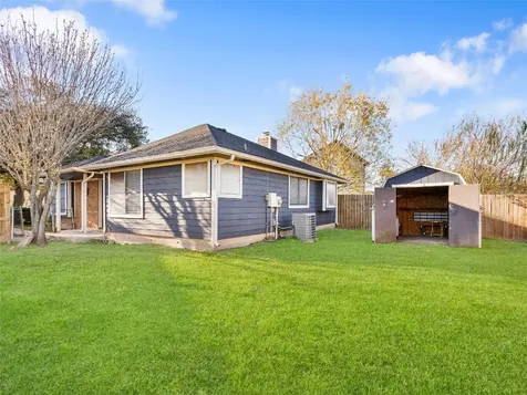 75 Avocado Court Lake Jackson TX 77566