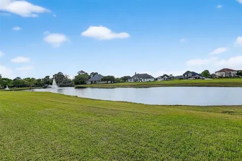 10905 Dauphine Street Willis TX 77318