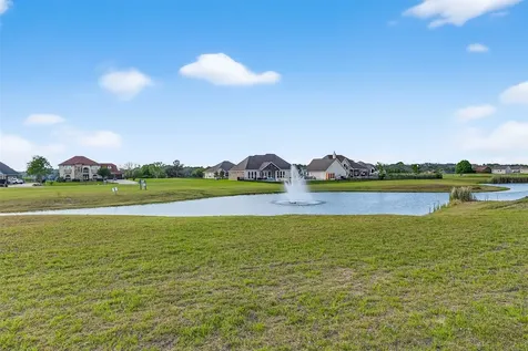 10905 Dauphine Street Willis TX 77318