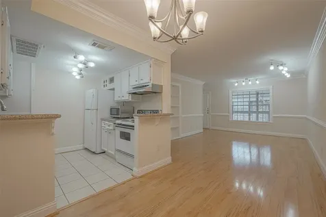 2350 Bering Drive 122 Houston TX 77057