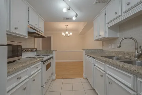 2350 Bering Drive 122 Houston TX 77057
