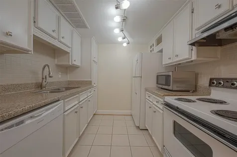 2350 Bering Drive 122 Houston TX 77057