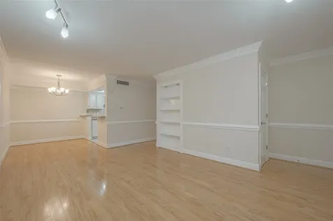 2350 Bering Drive 122 Houston TX 77057