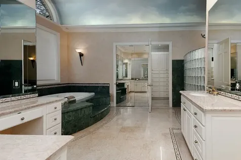 2 Wexford Court Houston TX 77024